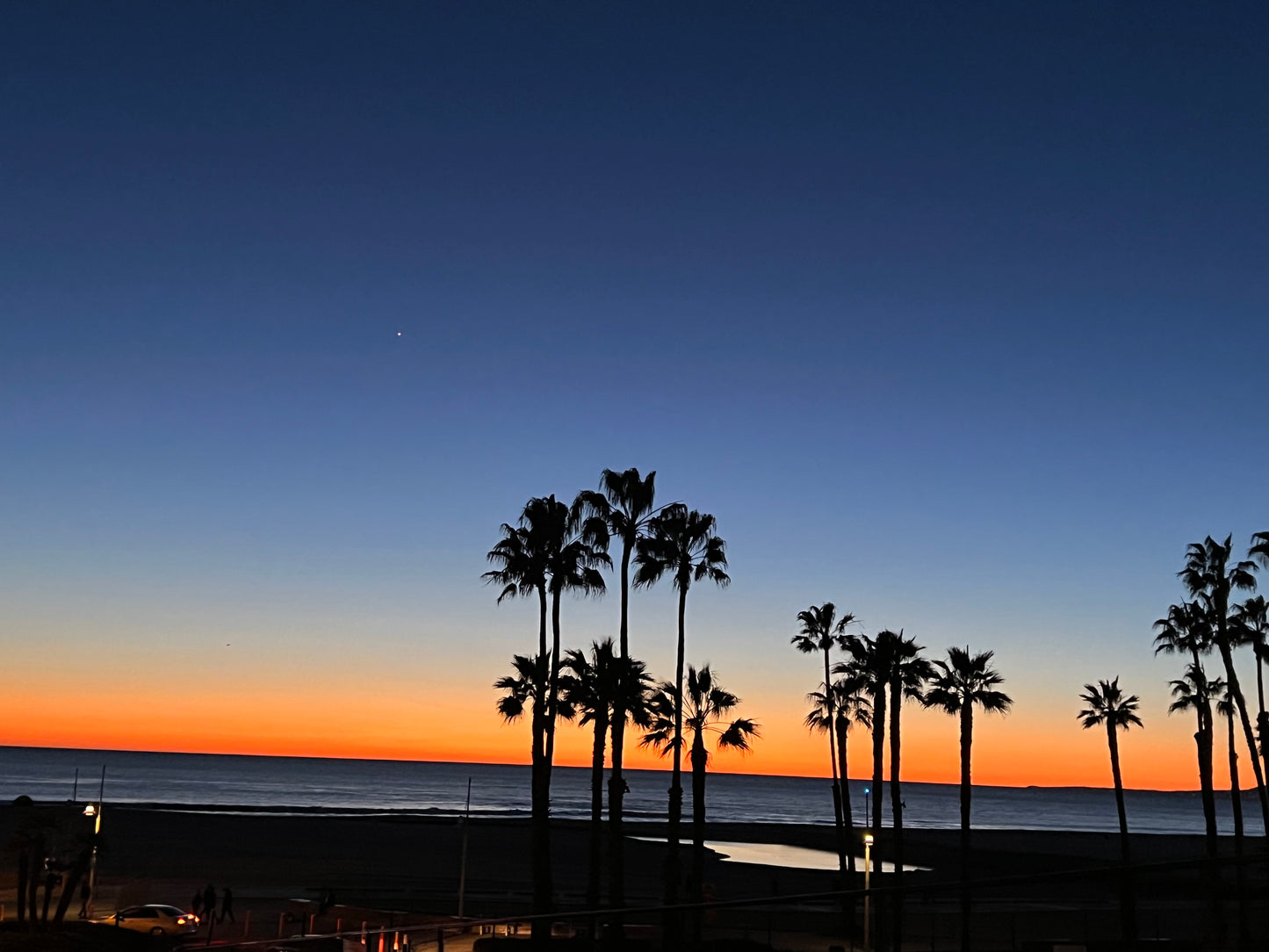 SANTA MONICA BEACH AT SUNSET