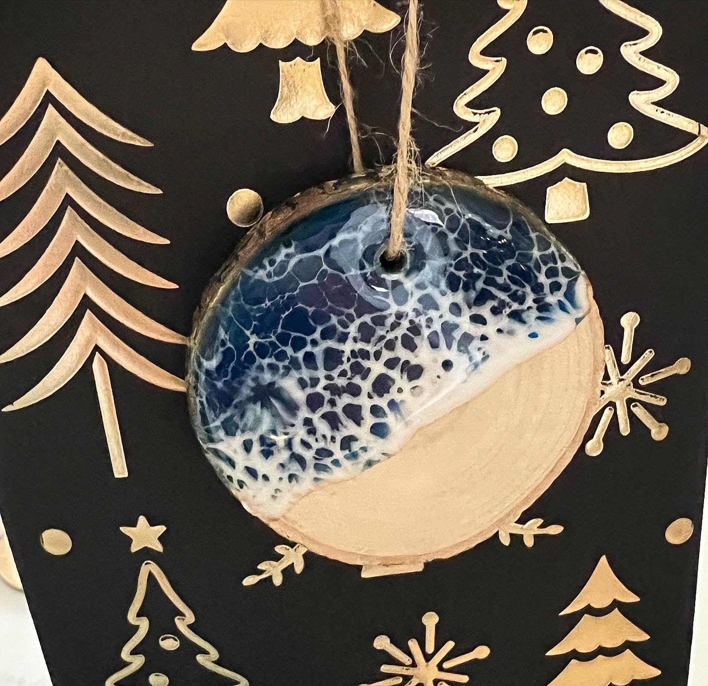 Resin ocean wood ornament