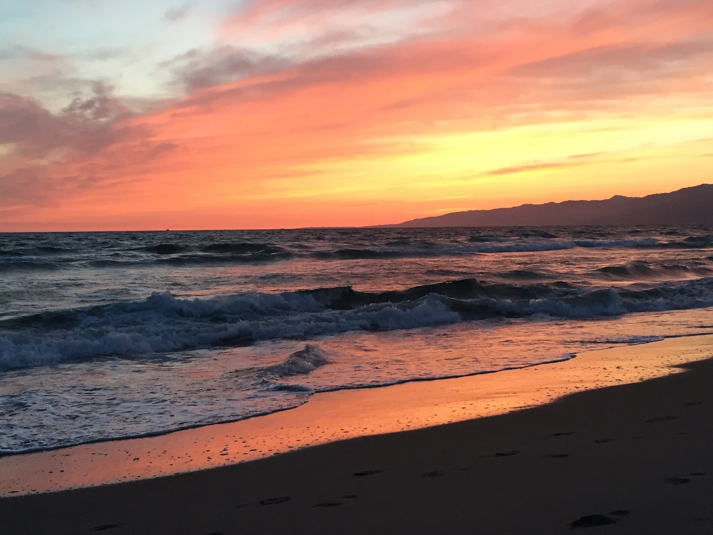 SANTA MONICA MOUNTAINS + BEACH