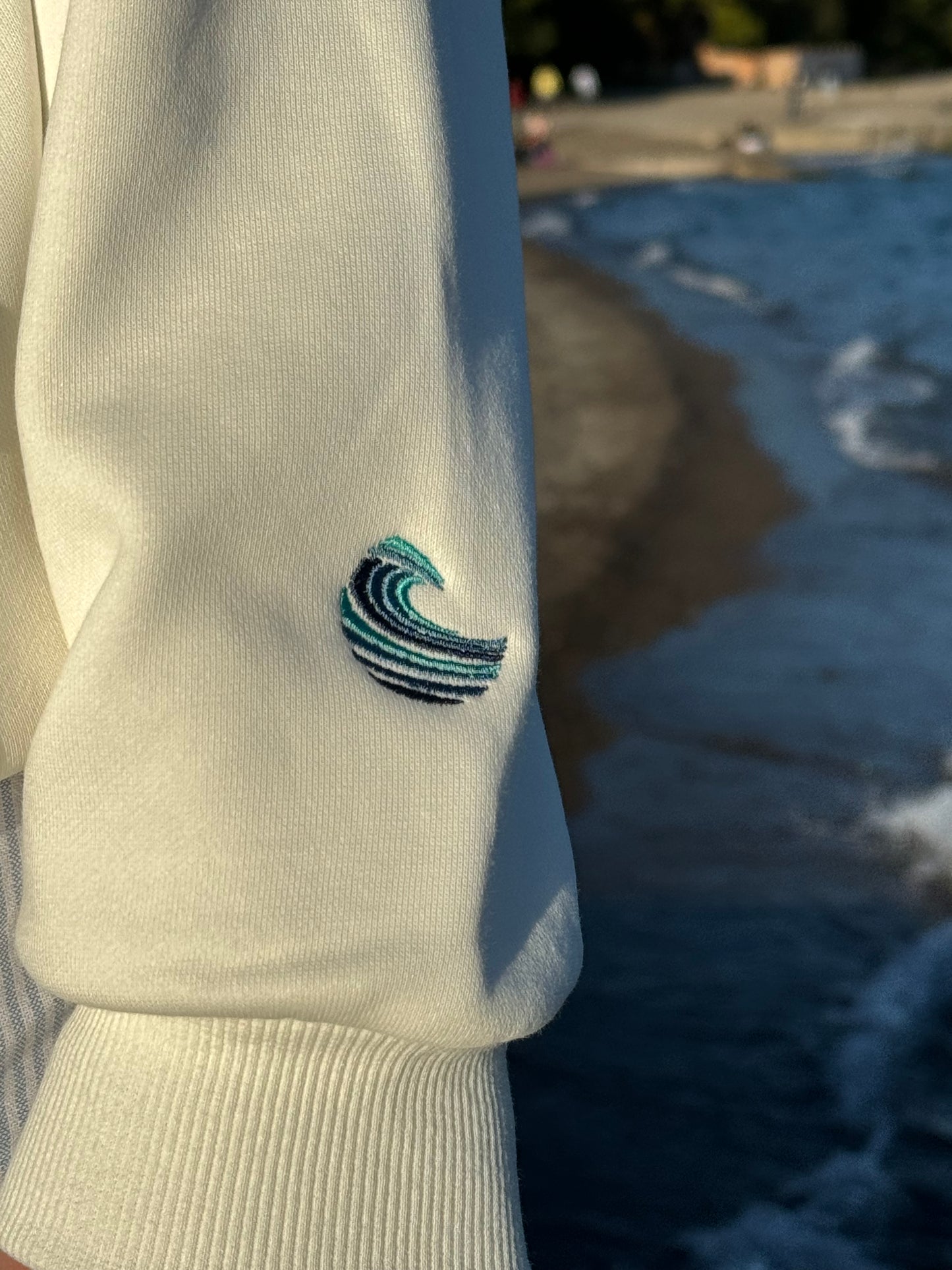 RR SOCIETY CATCH A WAVE HOODIE - BLUE