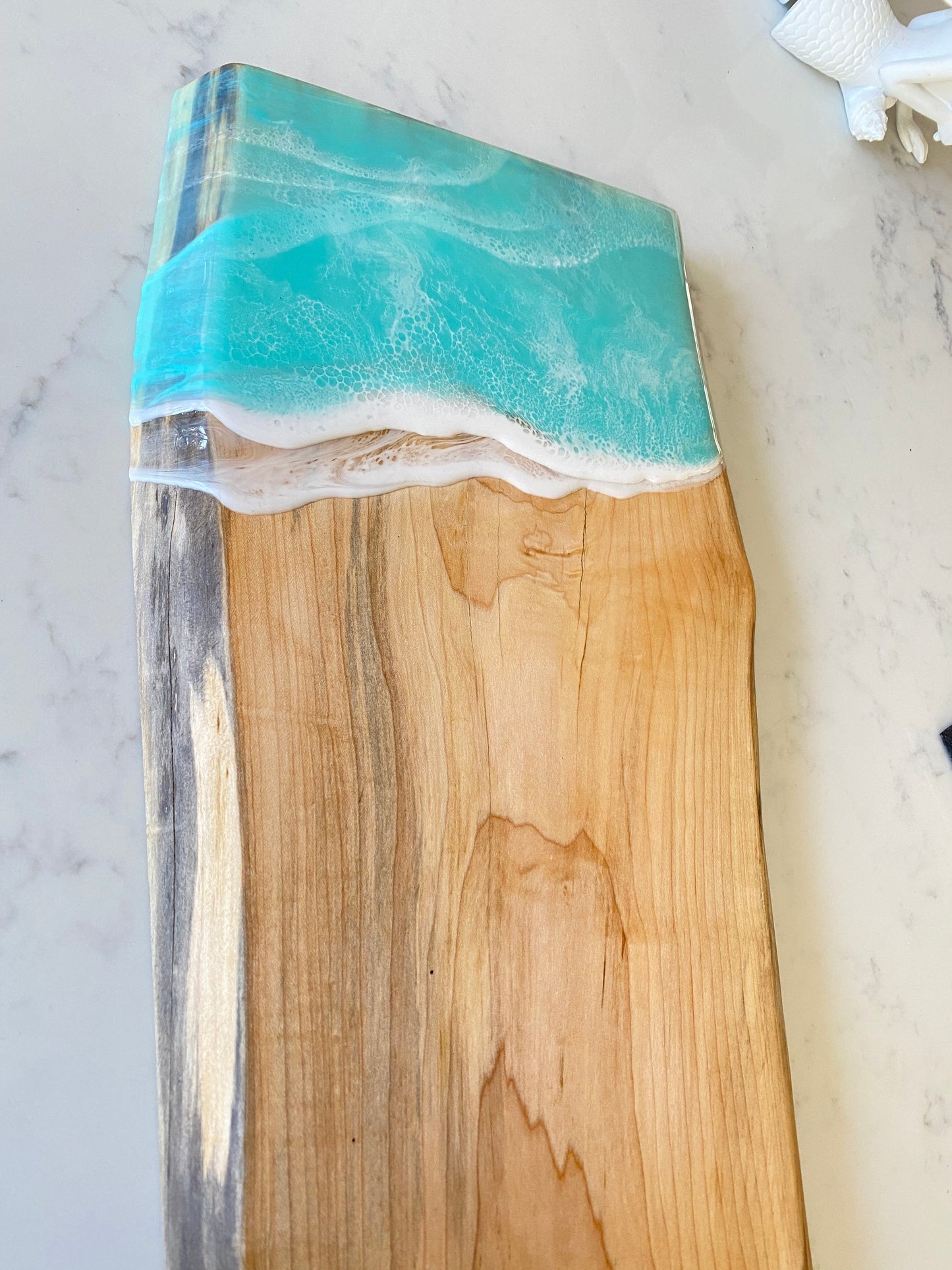 Double layer ocean 🌊 resin charcuterie board